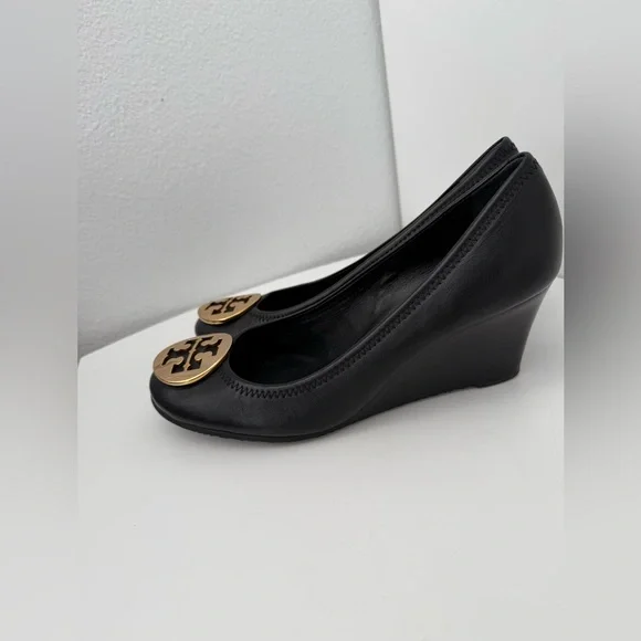 Tory Burch Black and Gold Wedge Shoes size 8 - Picture 4 of 7